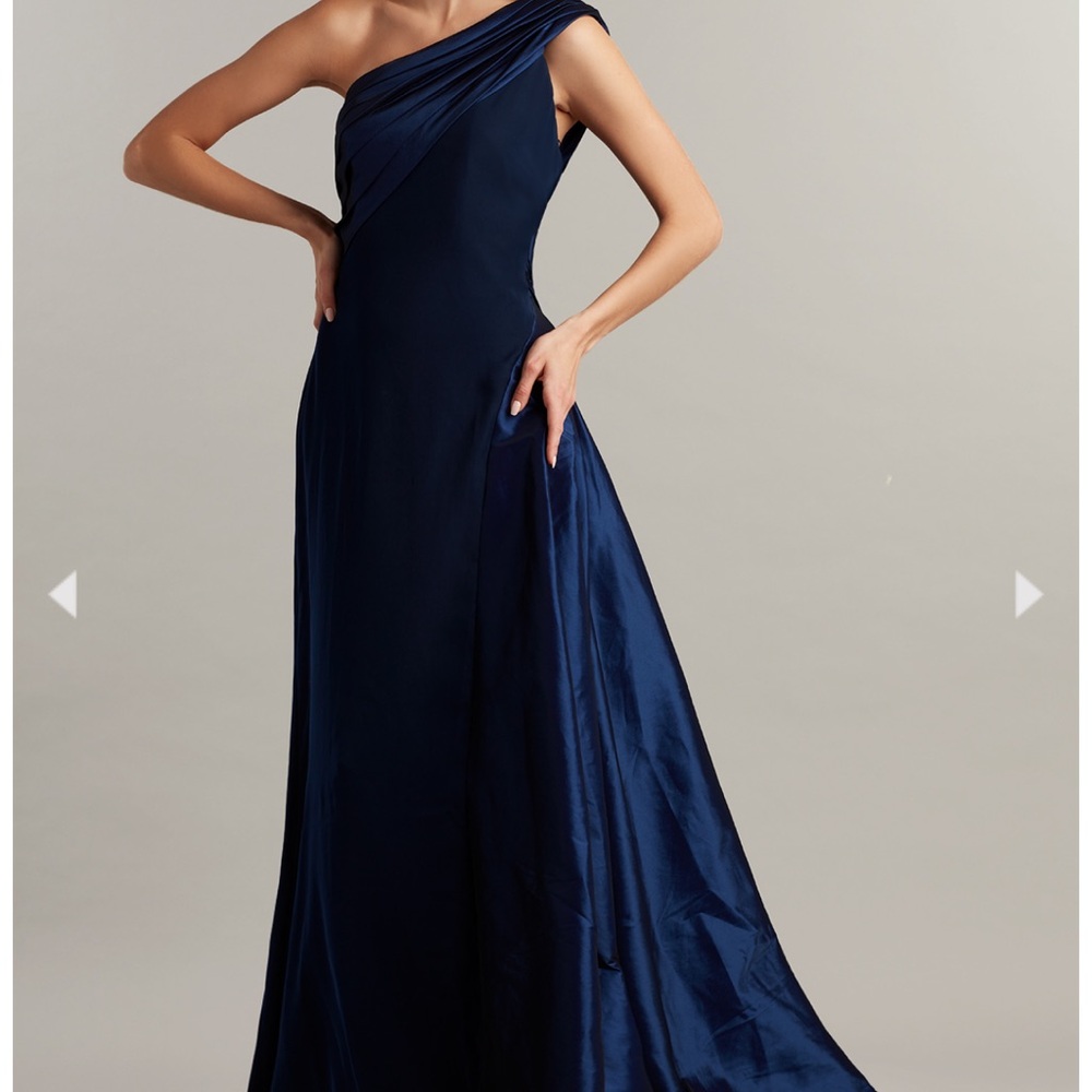 Tadashi Shoji ARDA ONE-SHOULDER CREPE & TAFFETA GOWN - worn once